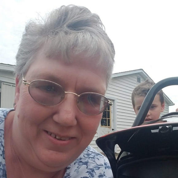 Meet your Posher, Lynn - Picture 1 of 1